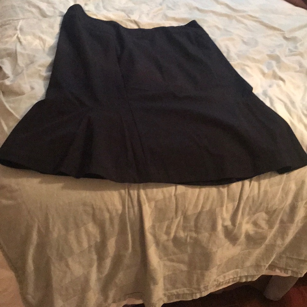 Black stretch skirt